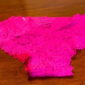 Absolutely stunning sexy lace panty size L , brand new, gorgeous back design